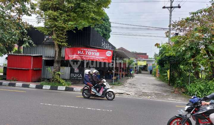 For Sale: Spacious, Very Strategic Land for Boarding House in Timoho 2