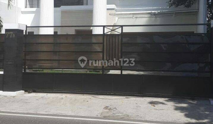 Rumah Mewah Dijual Umbulharjo, Ada Kolam Renang, Dalam Kota, Strategis 2