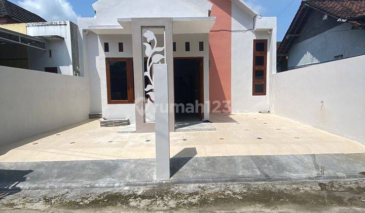 Rumah Dijual Kondisi Baru Dekat Kampus Umy Sekolah Seni Lokasi Nyaman Tenang 1