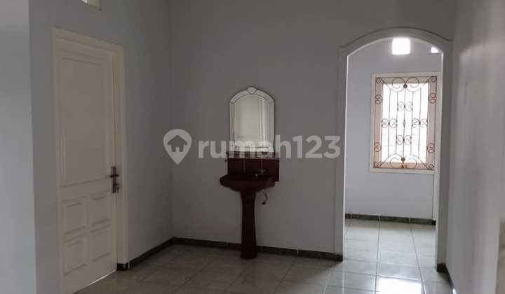 Boarding House for Sale Condongcatur Depok Near UGM Campus Easy Market Access 2