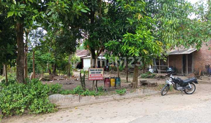 Cheap Land for Sale in Potorono Plered, Near Hospital, Many Local Culinary Spots, Bustling and Developing Area. Cheap Land for Sale in Potorono Plered, Near Hospital, Many Local Culinary Spots, Bustling and Developing Area.