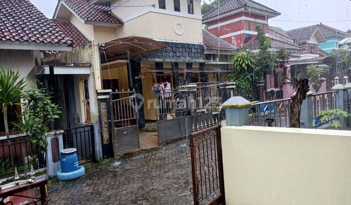 Rumah disewakan Ngaglik dekat Kampus Ugm, Uii lingkungan Perum Elit ada Furnished Nyaman dan Tenang 1