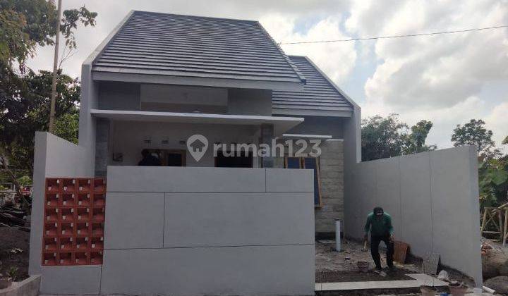 Rumah Dijual Ngaglik Minimalis Masih Baru Dekat Hotel Hyatt Nyaman Tenang 1