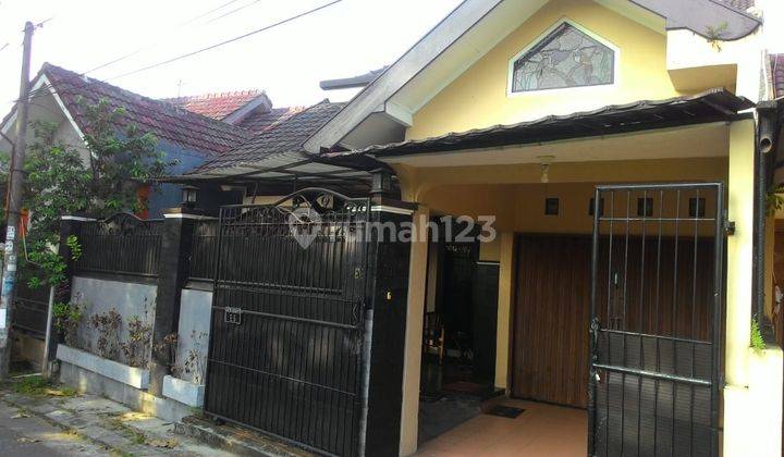 Rumah Second Dijual Kasihan Dalam Perum Dekat Mirota Godean Tugu Jogja Strategis Akses Mudah Nyaman 1