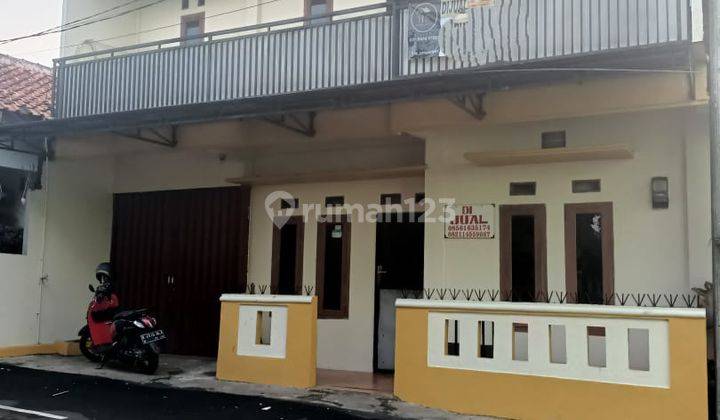 Di jual cepat rumah dua lantai siap huni 1