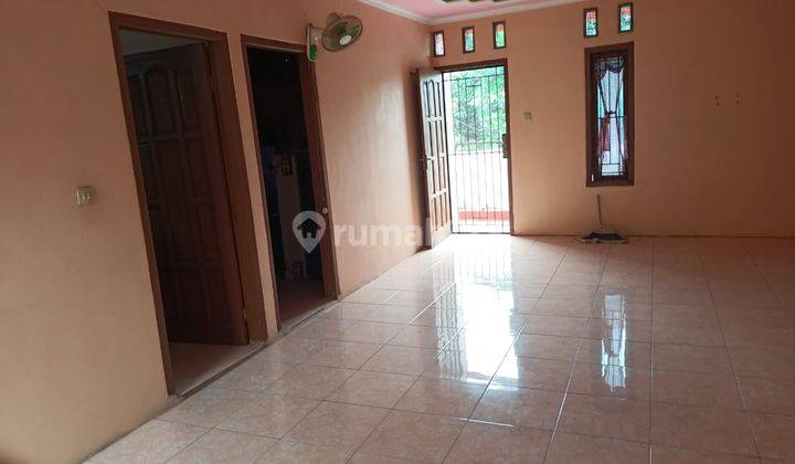 Di jual cepat rumah dua lantai siap huni 2