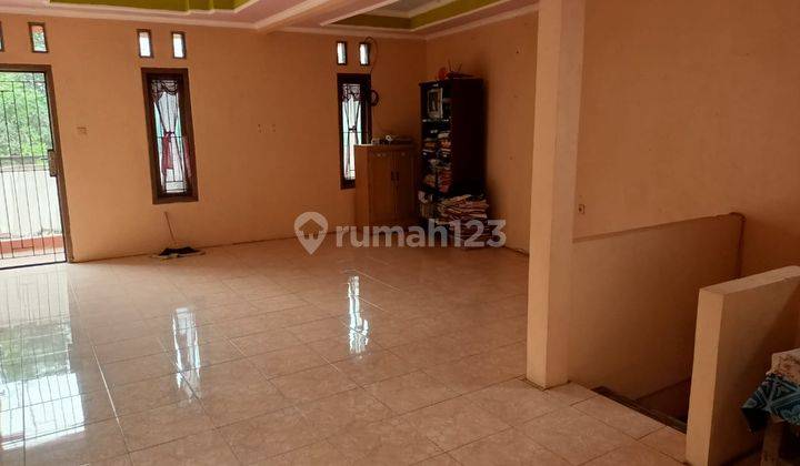 Di jual cepat rumah dua lantai siap huni 2