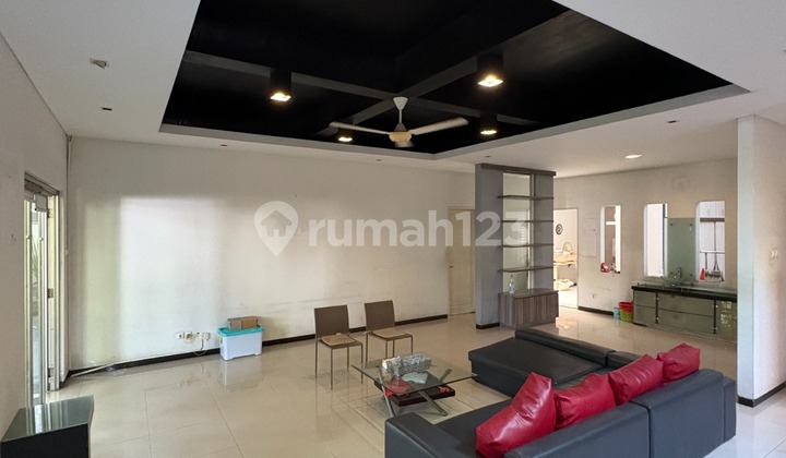 2-story Hook House Well-maintained Ready to occupy in Kencana Loka BSD 1