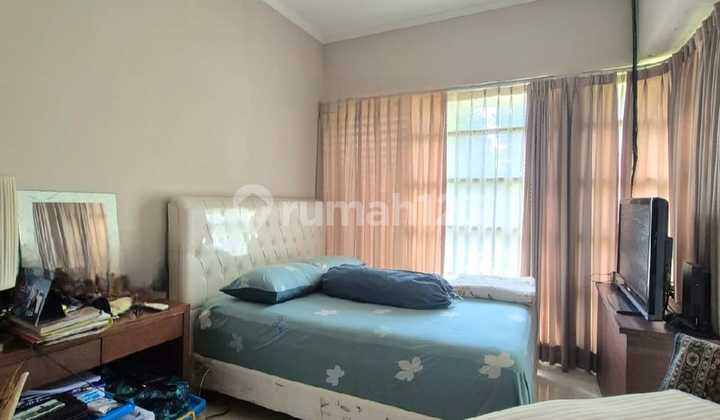 2-story house facing a garden, ready to occupy in Emerald District Bintaro 2