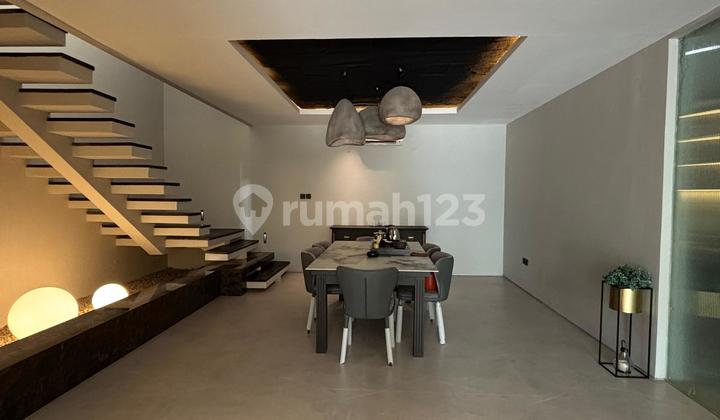 Rumah 3 lt Brand new Semi furnished di Feronia Alsut 2