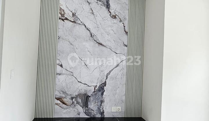 Turun Harga Rumah 2 LT Rapi Siap Huni di Delatinos BSD 2