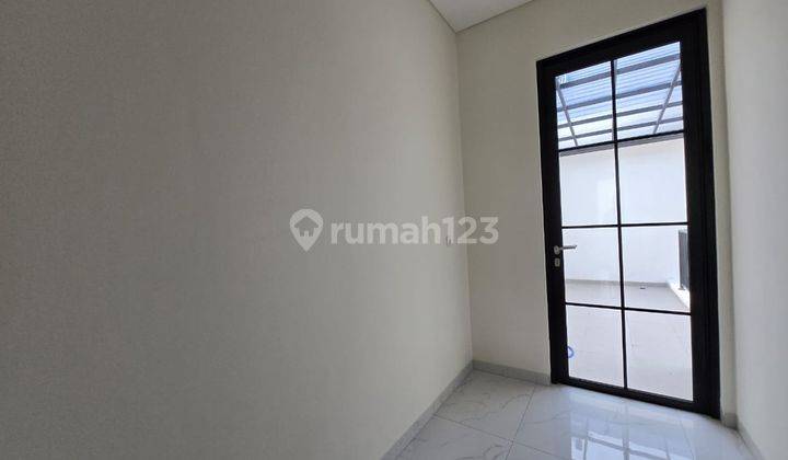 Jual Cepat Rumah 2 Lt Furnished Cakep di Helios Prime Suvarna 2