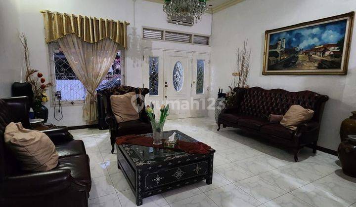 Rumah 2 Lt Lokasi Strategis di Mampang Jakarta Selatan 2