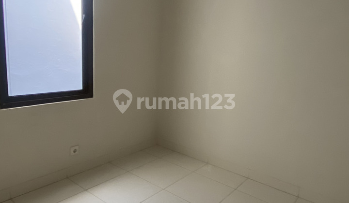 kamar tidur rumah 3 lt rapi siap