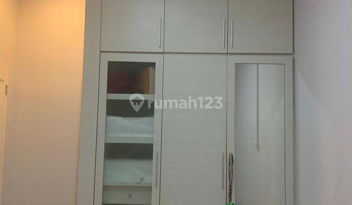 Rumah 1.5 lt Rapi Terawat Furnished di Villa Melati Mas 2