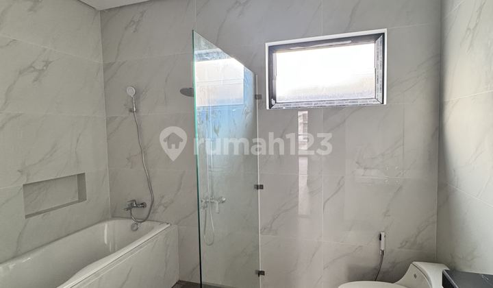 Rumah 2 LT Brand New Hook Siap Huni di Foresta BSD 2