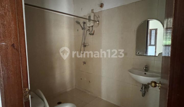 Rumah 2 lt Terawat Siap huni di Jl Pisok V Bintaro 2