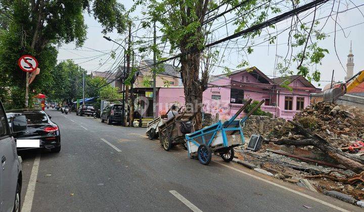 Kavling 320 m² di Pinggir Jalan Raya di Kayu Manis Matraman 1