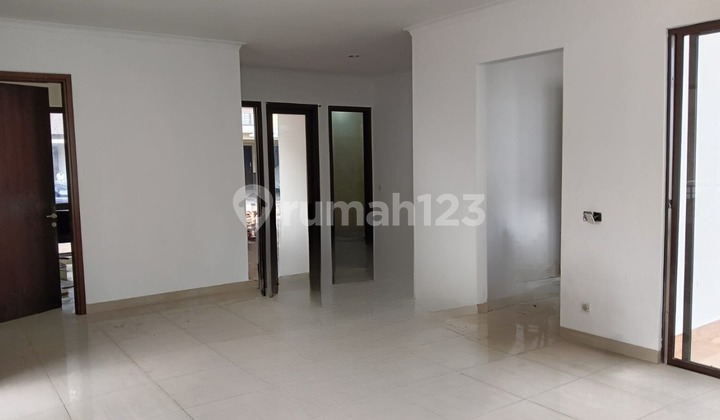 Rumah 2 lt Hook Siap huni di Eternity Icon BSD 2