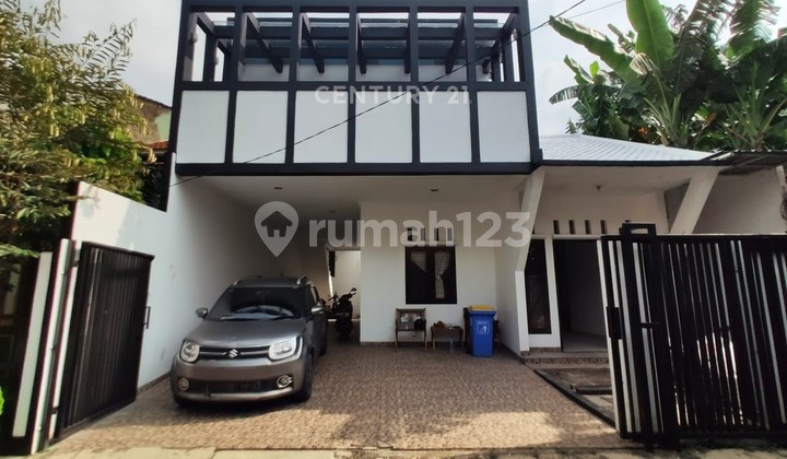 Sell House in Jagakarsa South Jakarta 8263