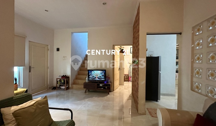 Minimalist House in a Cluster at Pondok Ranji 4628