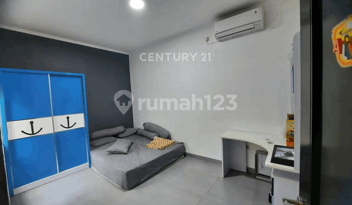 Dijual Rumah Siap Huni 2 Lantai Full Renovasi di Graha Raya 4241 2