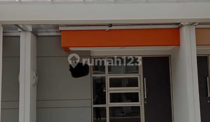 Disewakan cepat rumah siap huni Pik 2 Ukuran 4.5X10  2