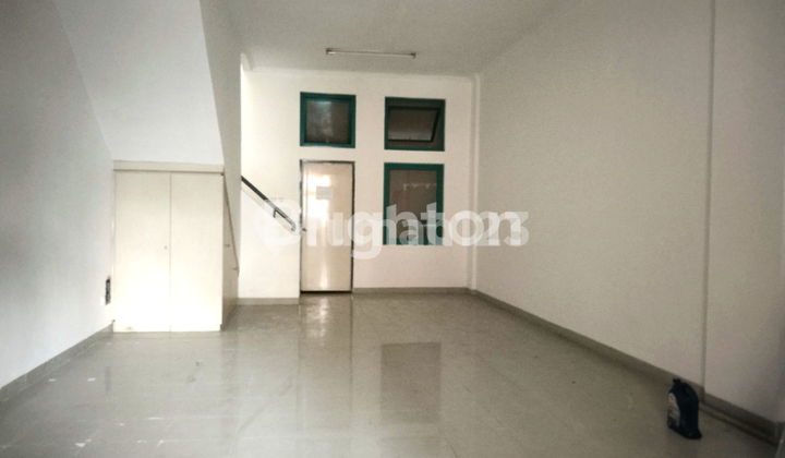 Ruko siap pakai 4 lantai Sentra Niaga Puri Indah Jakarta Barat Lebar 5m LB280m 2