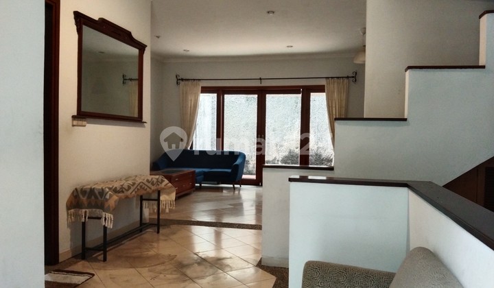 HARUS TERJUAL RUMAH MEWAH 3 LANTAI PURI INDAH JAKARTA BARAT SEMI FURNISHED 4+1 KAMAR TIDUR 3+1 KAMAR MANDI LT160 LB360 SHM HARUS TERJUAL RUMAH MEWAH 3 LANTAI PURI INDAH JAKARTA BARAT SEMI FURNISHED 4+1 KAMAR TIDUR 3+1 KAMAR MANDI LT160 LB360 SHM