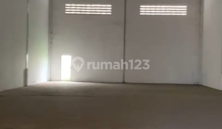 FOR SALE AT A LOSS: KARAWANG WAREHOUSE, BIZHUB KARAWANG BARAT CENTER, LAND AREA 564M², BUILDING AREA 367M², CERTIFICATE OF OWNERSHIP.