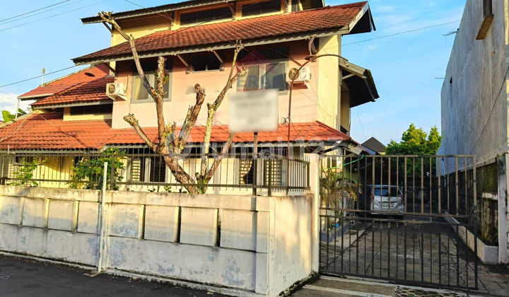 Active Business Boarding House Already Furnished City Center in Putri Candramidi