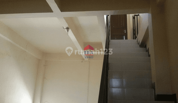 Ruko Tepi Jalan, Tanah Luas Cocok Untuk Usaha 6