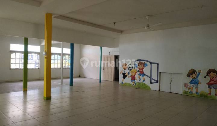 Rumah  Lokasi Strategis, Tengah Kota, Halaman Luas, Bebas Banjir 2