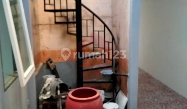 Lokasi Dekat Sekolah Gb, Jl. Sei Raya Dalam Komp. Villa Gading  8