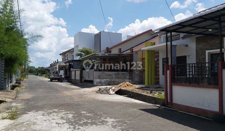 Rumah Nyaman Siap Huni di Parit Haji Husin 2 2