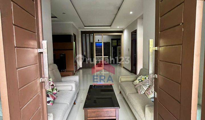 Rumah Terawat Dengan 4 Kamar di Ujung Pandang 2