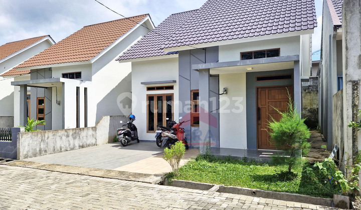 Rumah Baru Bonus Teralis dan Full Kitchen Set di Ampera 1