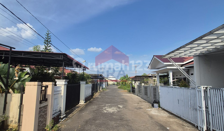 Rumah Luas 2 Bangunan digabung 1 Kawasan Kota di Prof M Yamin 2