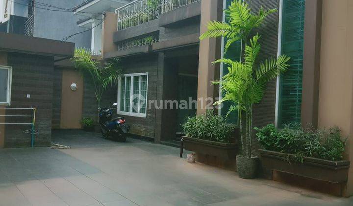 Rumah mewah 3 lantai di Gandaria Jakarta Selatan 2