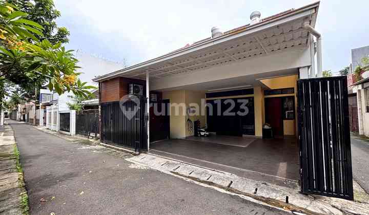 RUMAH MODERN MINIMALIS SEMI FURNISHED! RUMAH MODERN MINIMALIS SEMI FURNISHED!