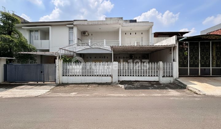 Rumah Siap Huni di Tebet Akses Jalan Lebar Rumah Siap Huni di Tebet Akses Jalan Lebar