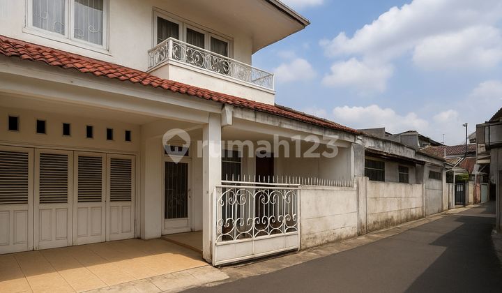 FOR SALE HOUSE IN TEBET 2 CAR ACCESS