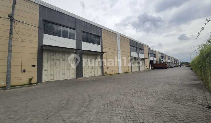 FOR SALE: DRIYOREJO KENCANA PERMAI WAREHOUSE, RARE, READY TO USE FOR SALE: DRIYOREJO KENCANA PERMAI WAREHOUSE, RARE, READY TO USE