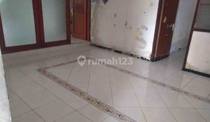 Dijual Rumah Hitung Tanah Strategis Darmo Indah Timur 2