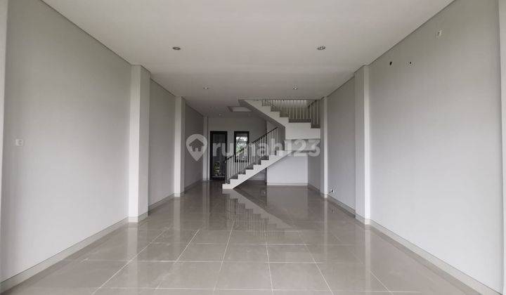 Ruko Greenlake Citraland Surabaya 3