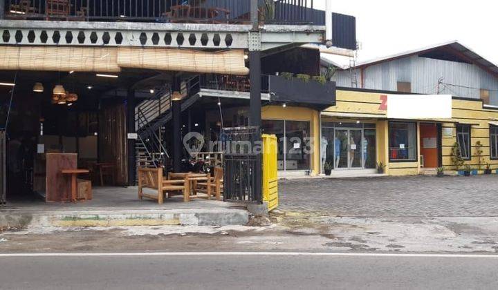 GEDUNG OLAH RAGA DAN CAF� JEMBER DEKAT KAMPUS 1