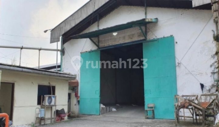 GUDANG MARGOMULYO PERMAI SURABAYA PARKIR ROW LEBAR 2
