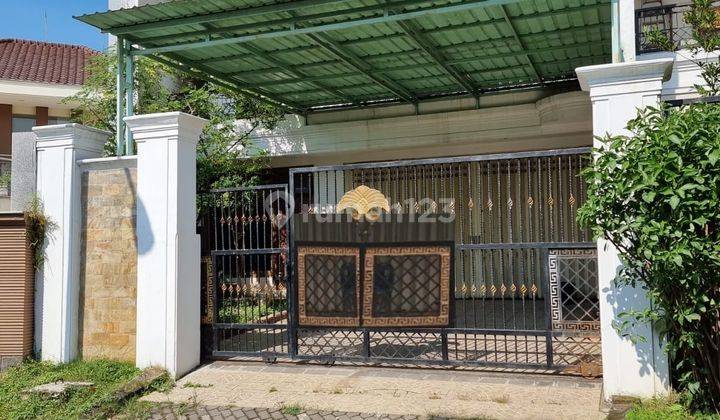 Rumah Taman Hunian Satelit Surabaya Strategis 1
