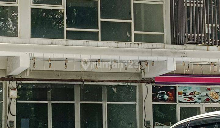 Disewakan Ruko 3 Lantai Section One Surabaya Lokasi Strategis 1