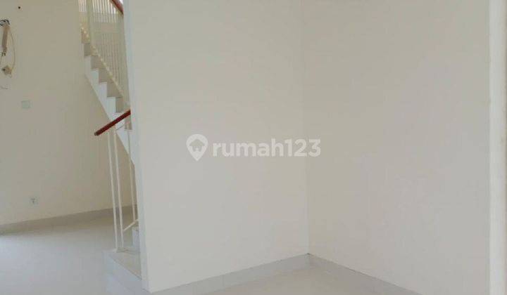 Rumah di Grand pakuwon Tandes 2 Lantai HGB Bagus hanya 2.4M 2